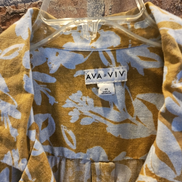 Ava & Viv Floral tie in front button down Blouse 👚 - Picture 2 of 3